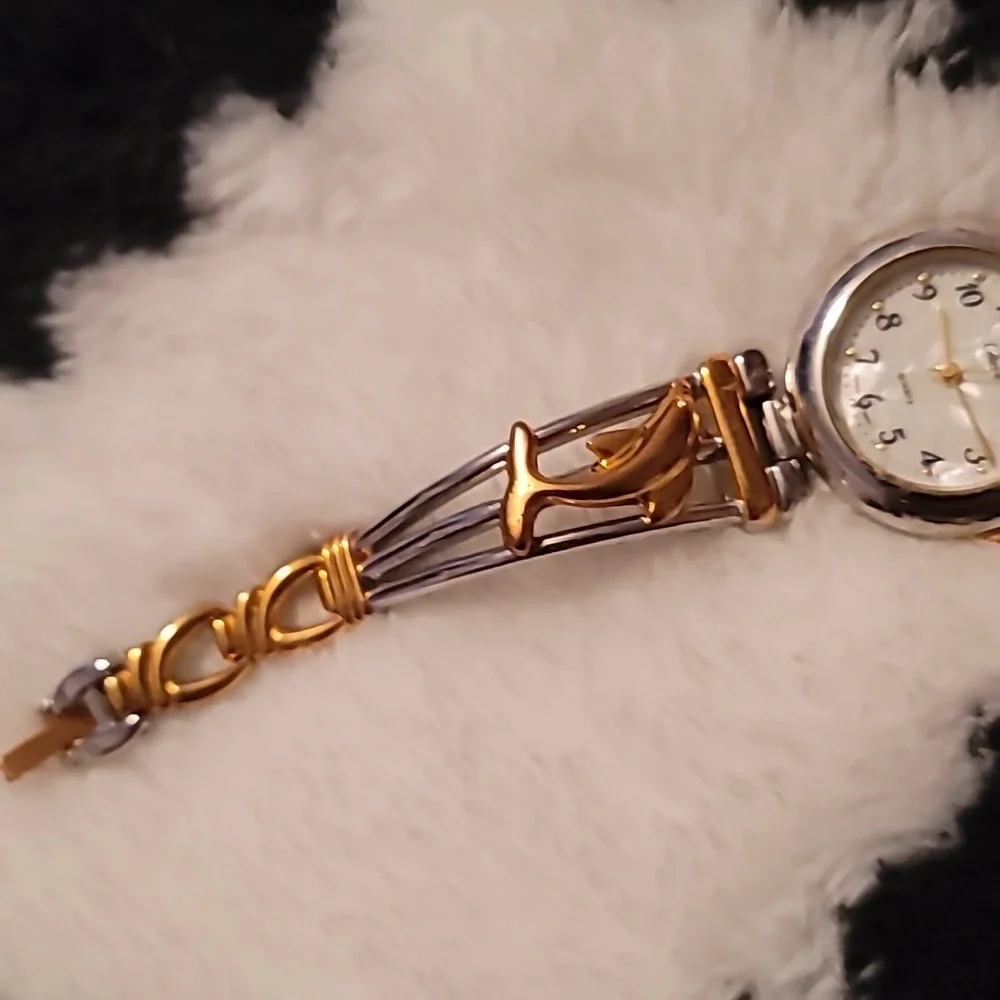 Collezio Gold & Silver Dolphins On Band Women's‎ Watch New Battery MOP Face